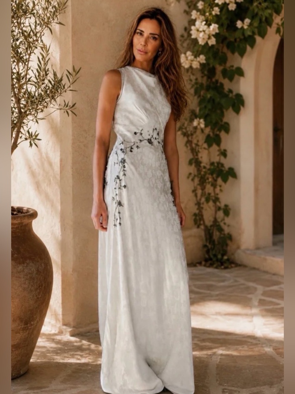 🔥🔥Zara White Satin Embroidered Maxi Dress - Picture 2 of 7